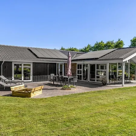 펜션 Saja - 30km From The Sea By Interhome Toftlund